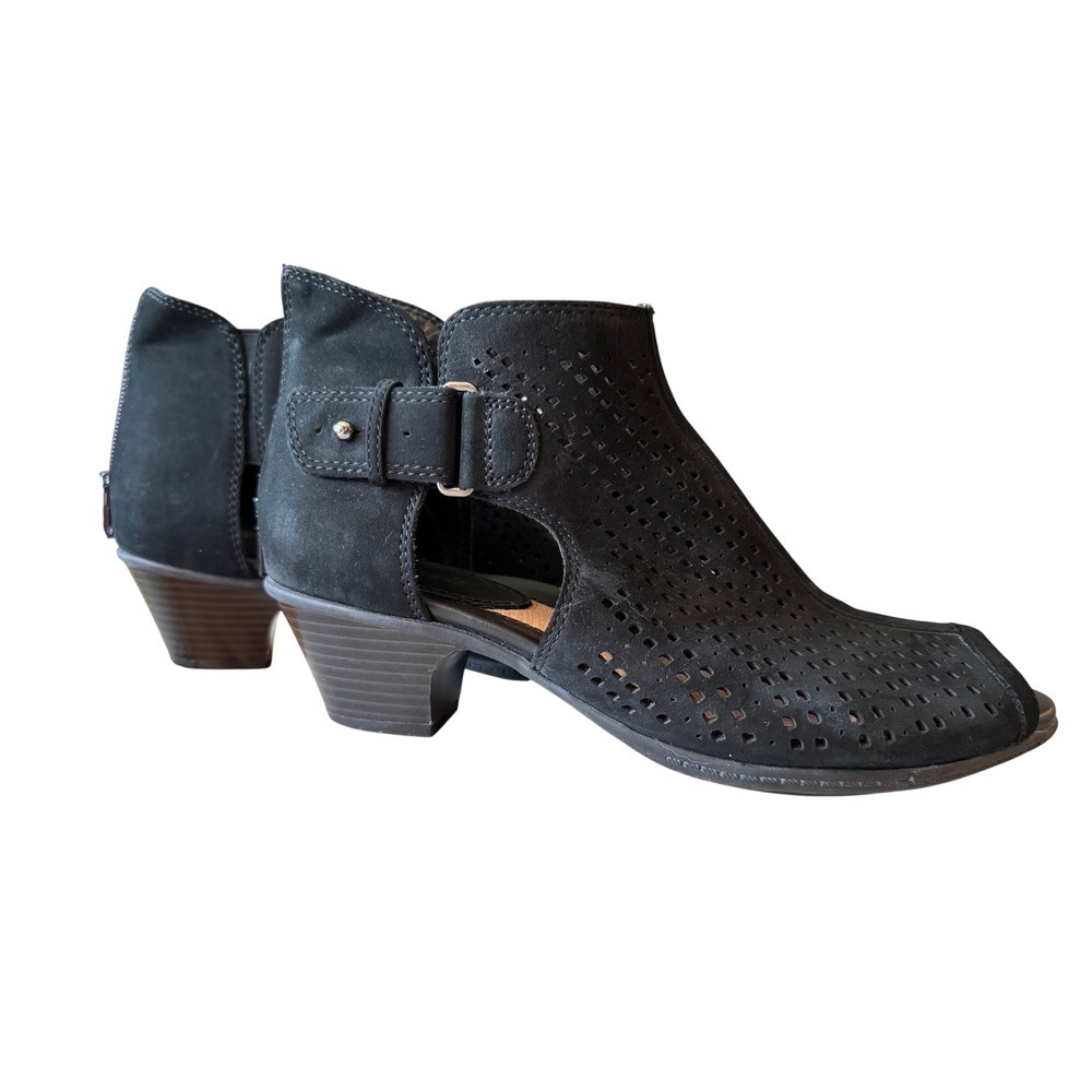 Earth 9D WIDE Keri Booties Black Leather Peep Toe Perforated Block Heel Shoes